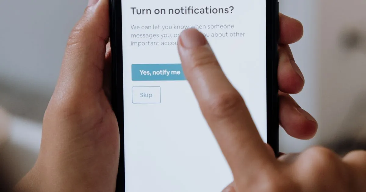 スマートフォンで通知を受け取る